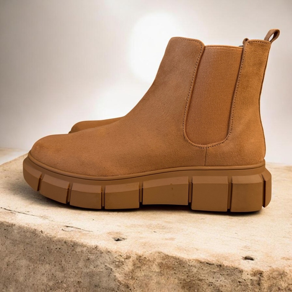 Womens Camel Chelsea Boots Chunky Platform Lug Sole Minimalist Fall 10M